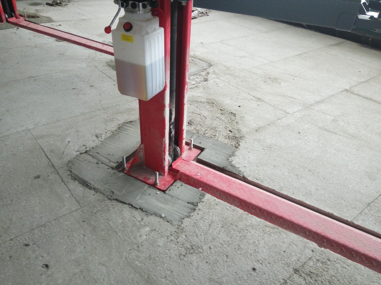 Установка и обслуживание автоподъемников