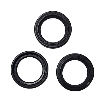 Комплект манжетов маслянных 20*28*6 3штуки